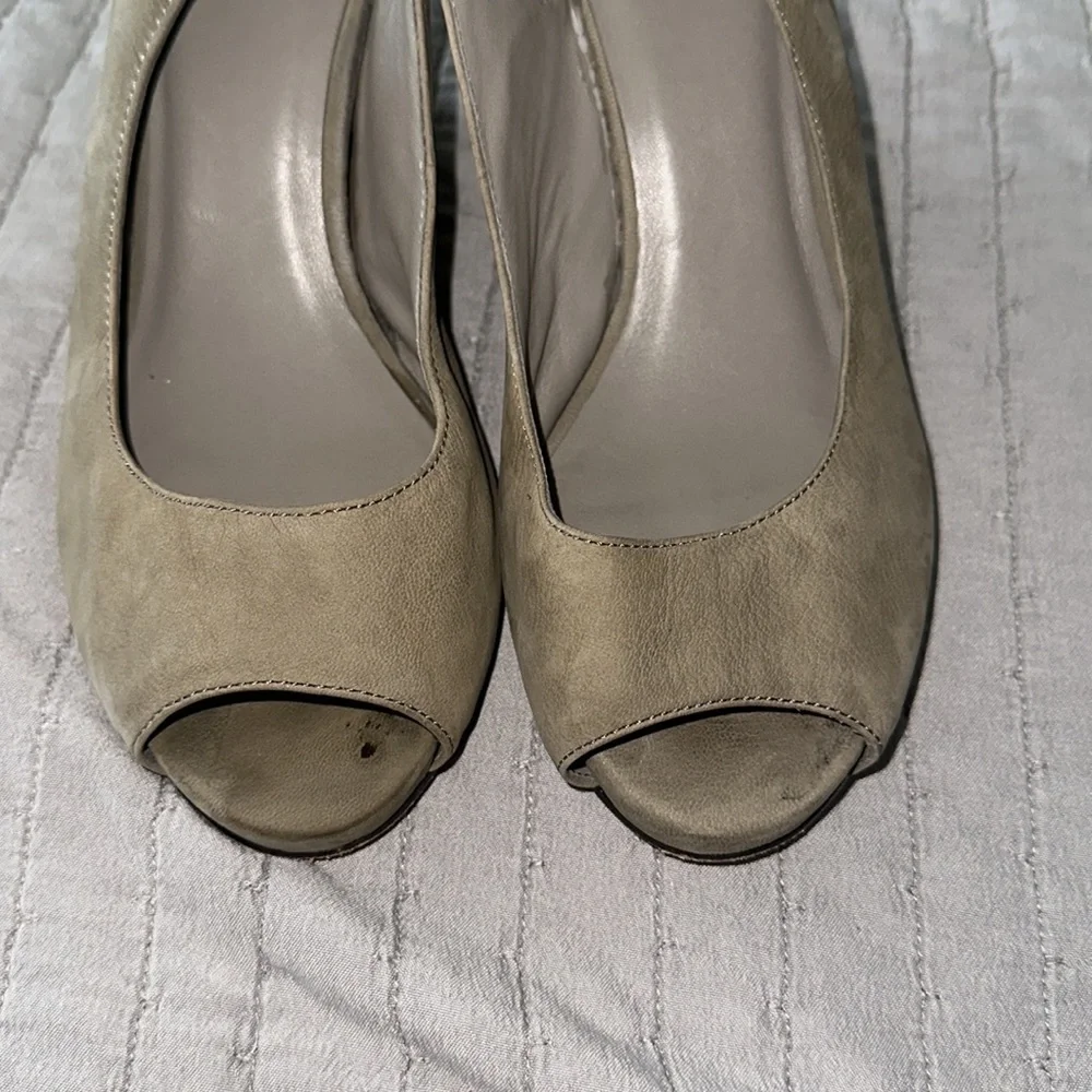 Eileen Fisher Nubuck Leather Wedge Sandals 8 Gray Slingback